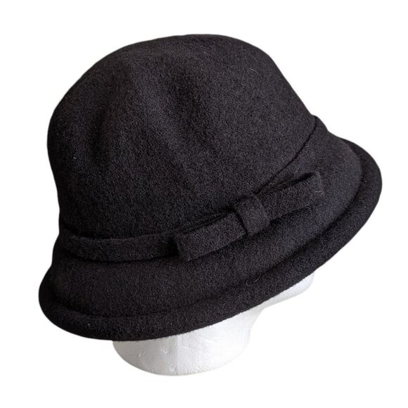 Cloche Hat Side Bow Black All Seasons - 100% Wool - Fall Style Evening Dress Up - Picture 1 of 10